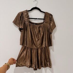 Gold/brown shimmery set